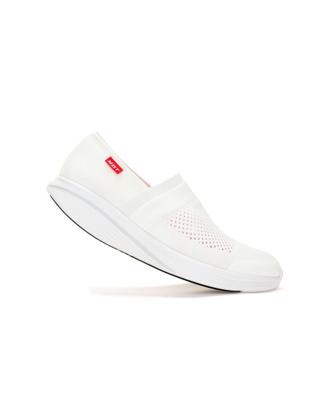 NIWASI SLIP ON WHITE