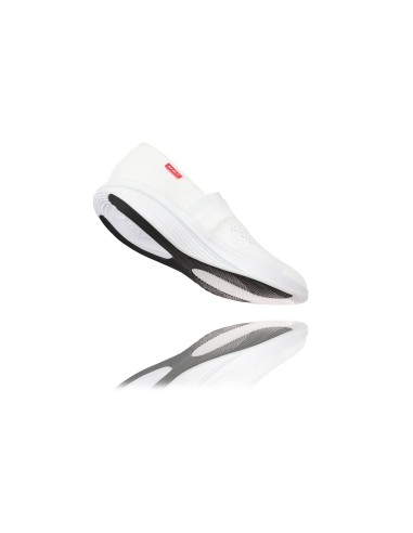 NIWASI SLIP ON WHITE