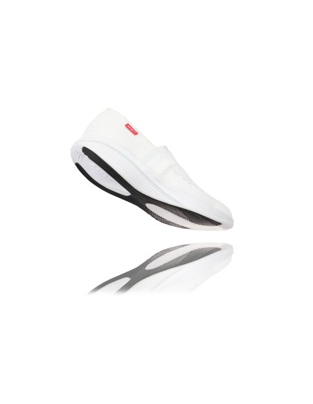NIWASI SLIP ON WHITE