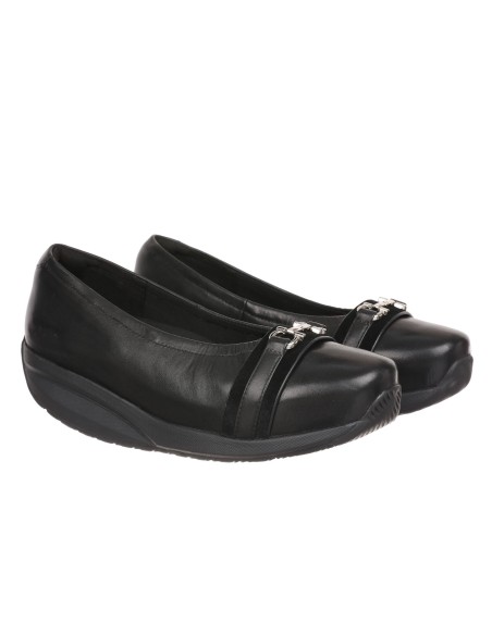 YUKI BLACK/BLACK